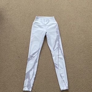 Alo white leggings